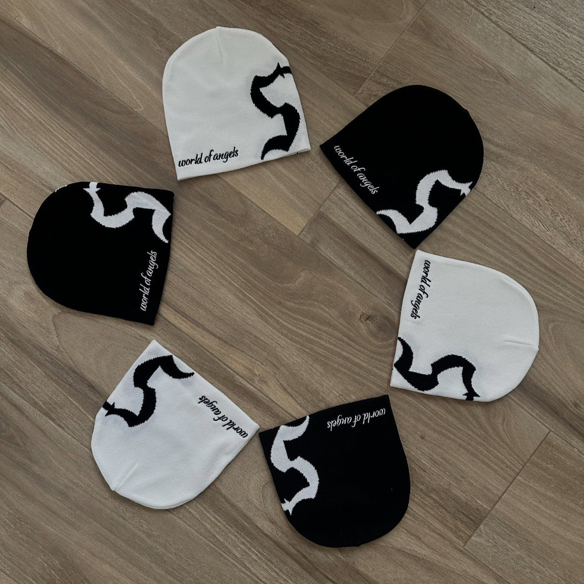 SANCTUS BEANIE